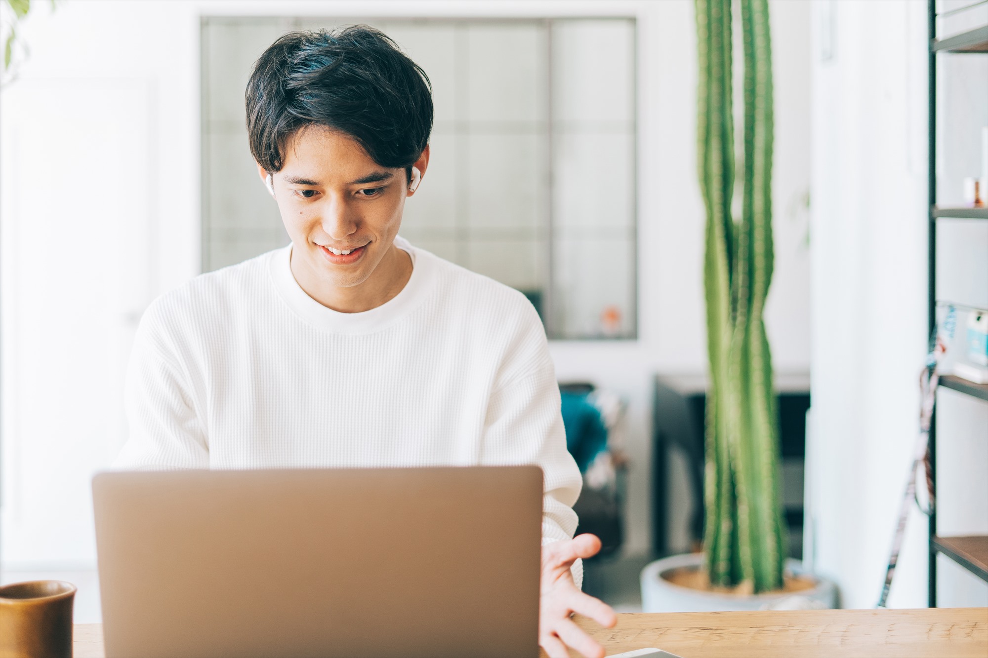 はじめはwebで話を聞きたい