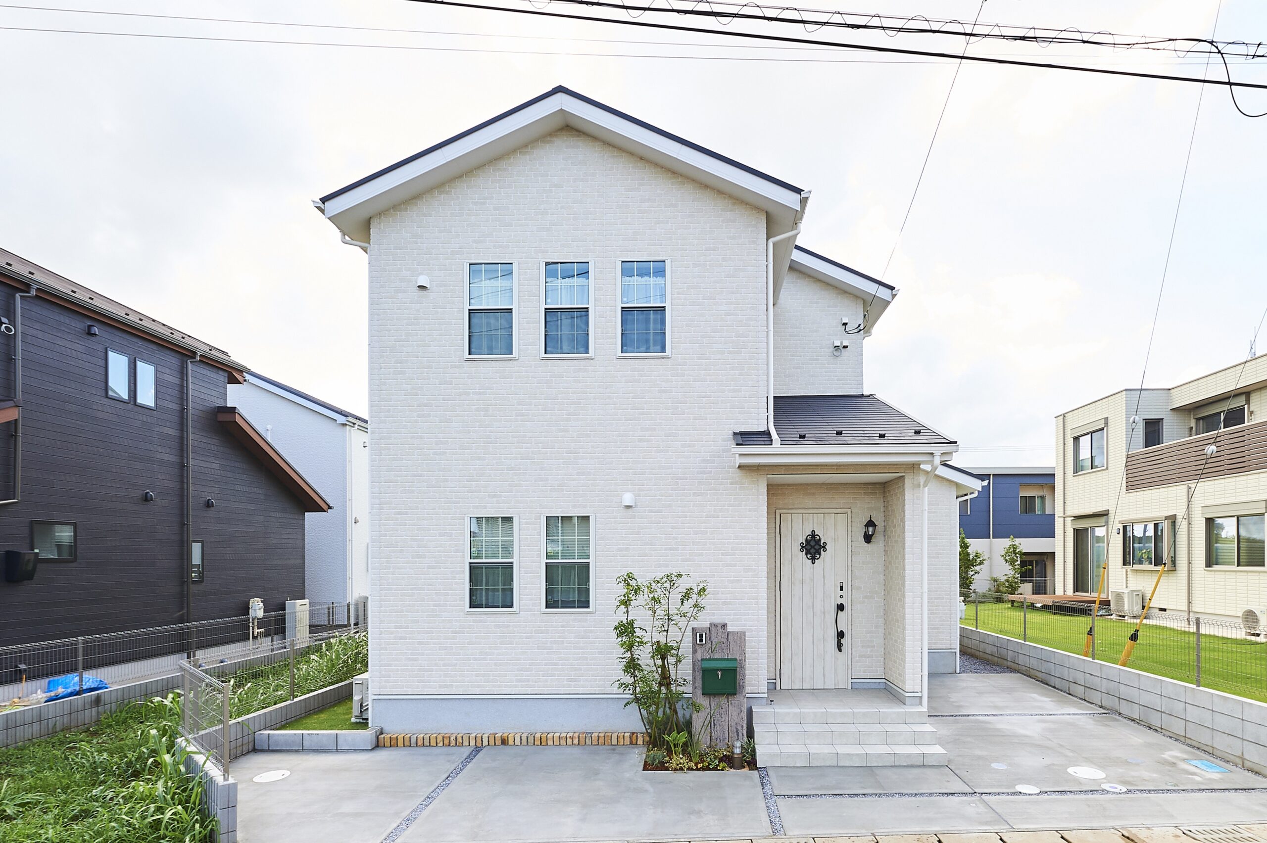 切妻屋根の注文住宅外観