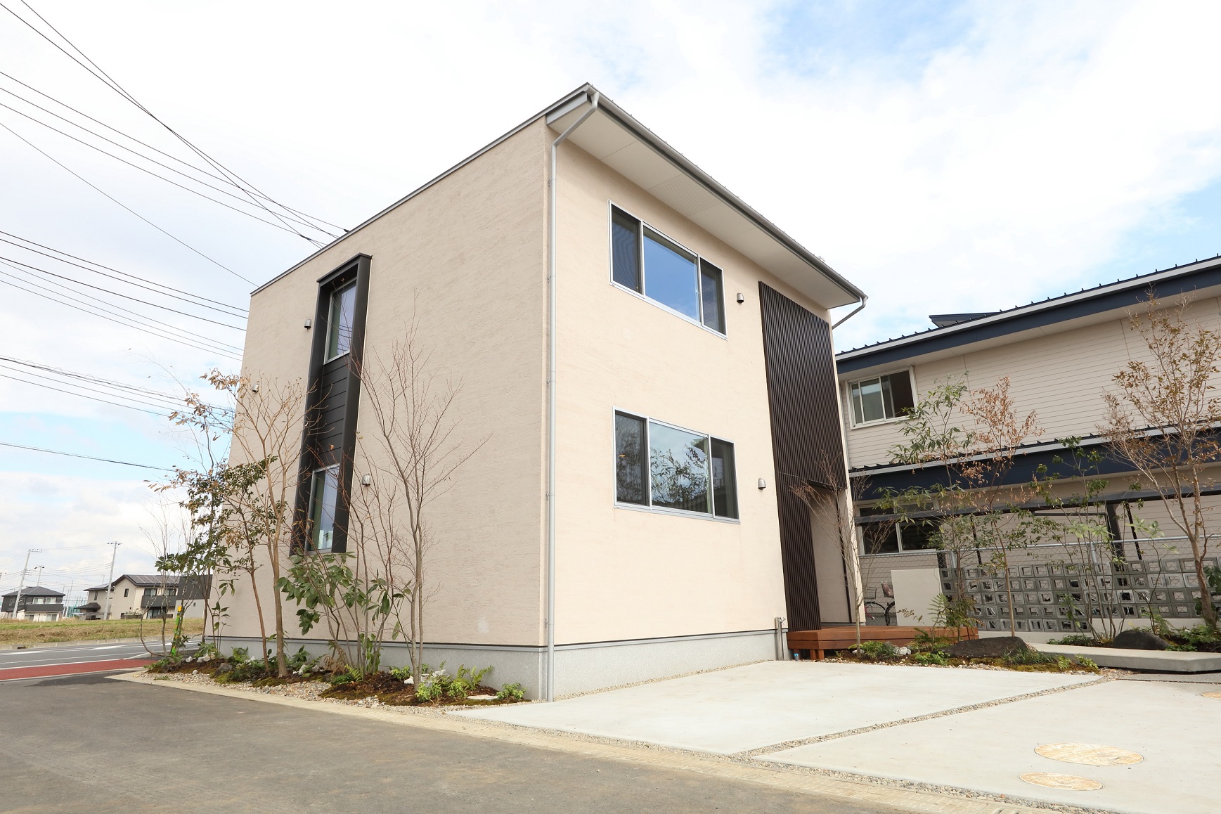 地震に強いシンプルなキューブ型の家