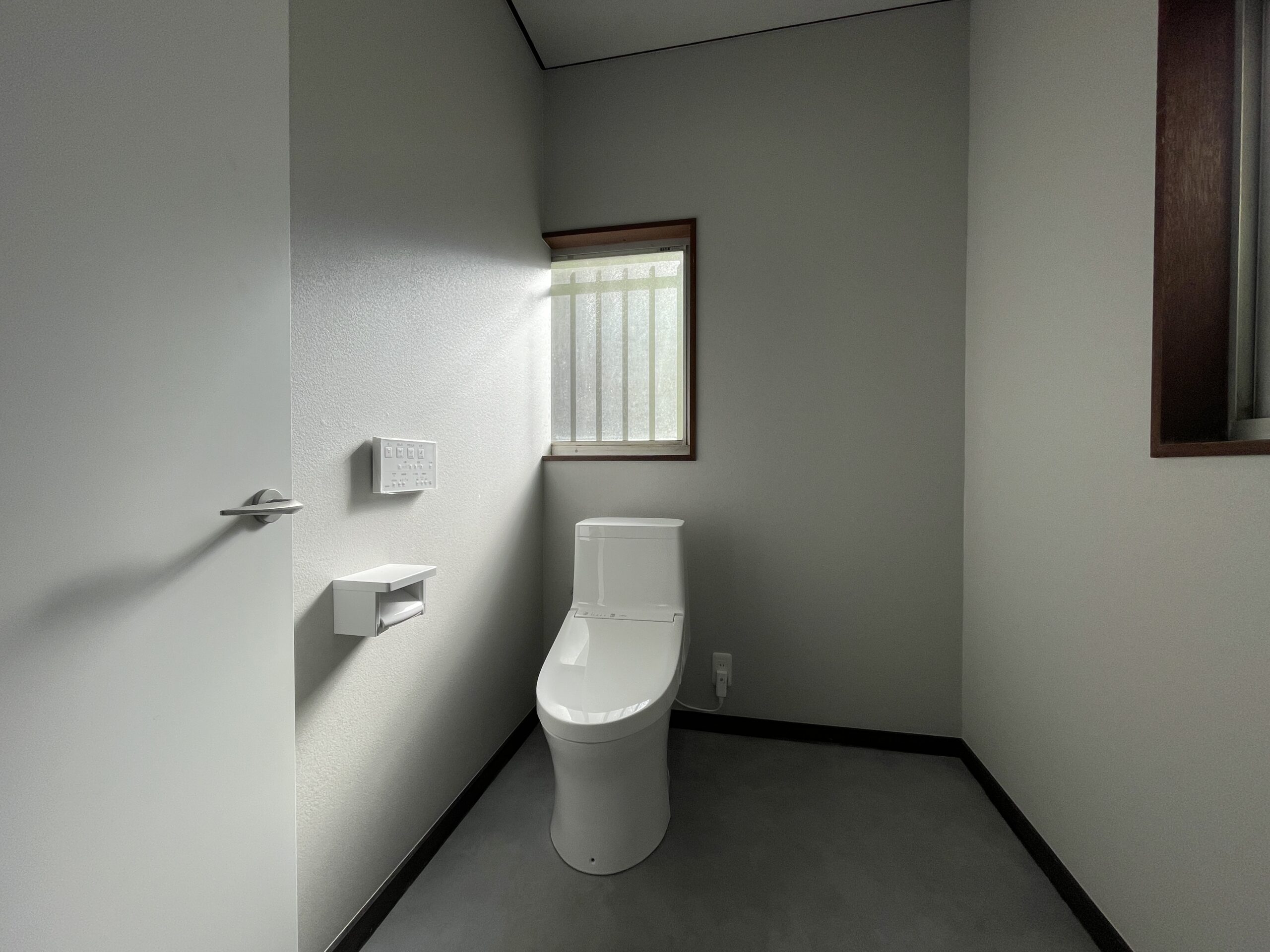 トイレのリフォーム事例｜東京・千葉・神奈川『オカムラホーム』