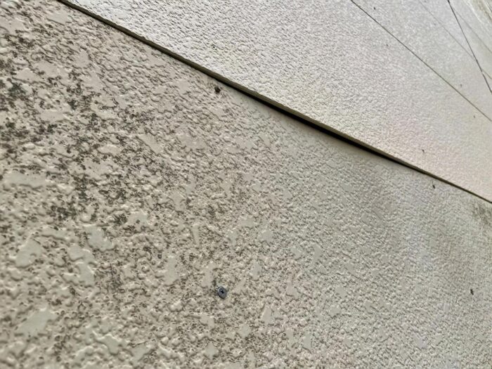 サイディングの凹み｜東京・千葉・神奈川のリフォーム会社『オカムラホーム』